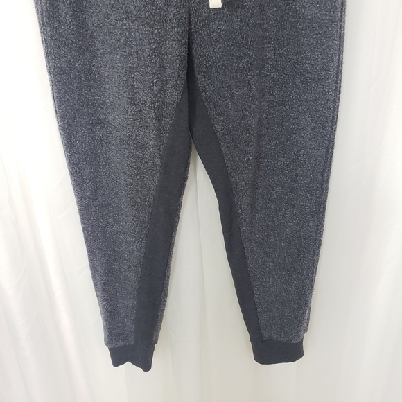 Zella gray fleece faux fur sherpa high waist sweatpants size medium - Picture 3 of 9